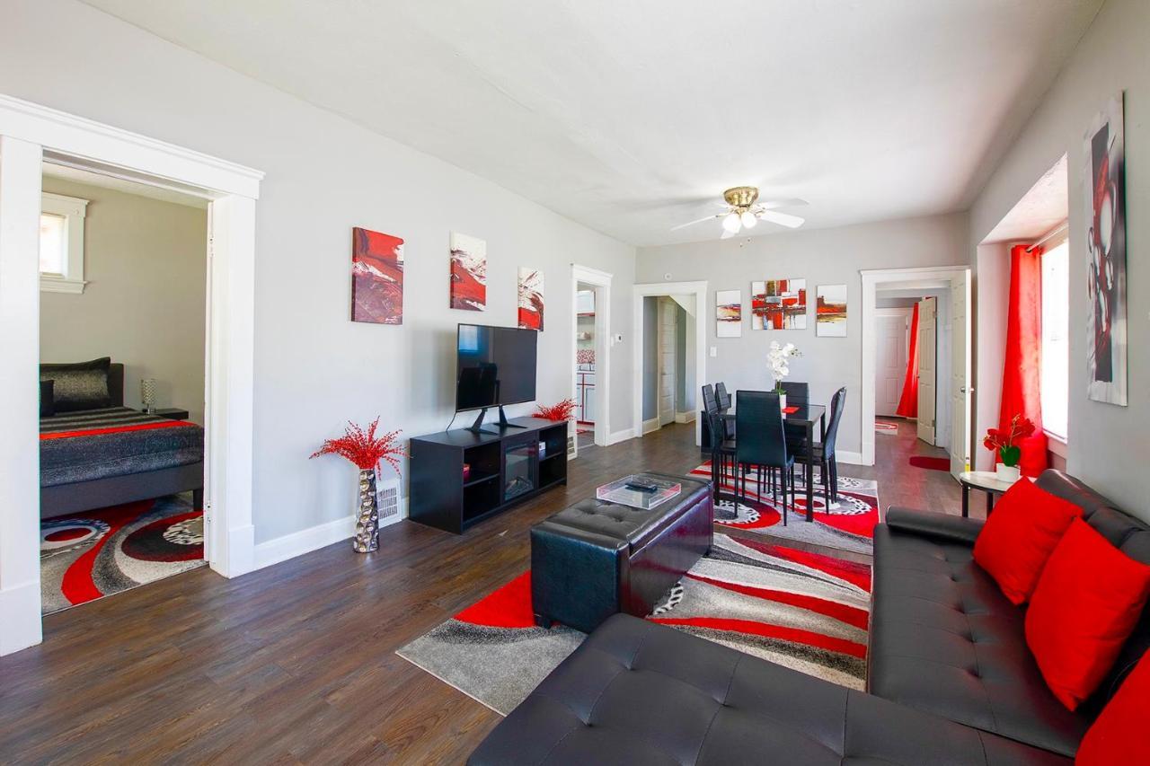 The Rubi Lounge - Spacious Brooklyn Centre Modern Escape Near Downtown With Parking, 300Mb Wifi & Self Check-In Cleveland Eksteriør bilde